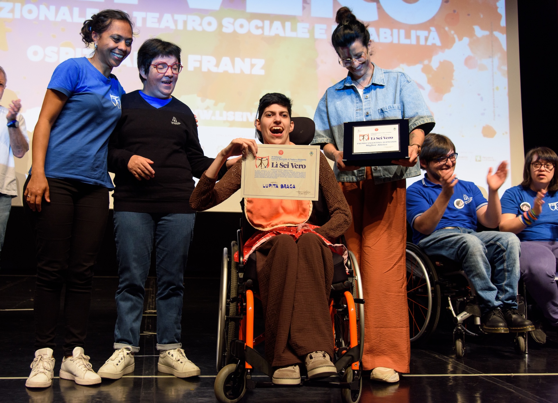 Premio Valentina Miglior attrice Ordini diversi Ton compagnia senza nome Lì Sei Vero 2025 Il Veliero Monza
